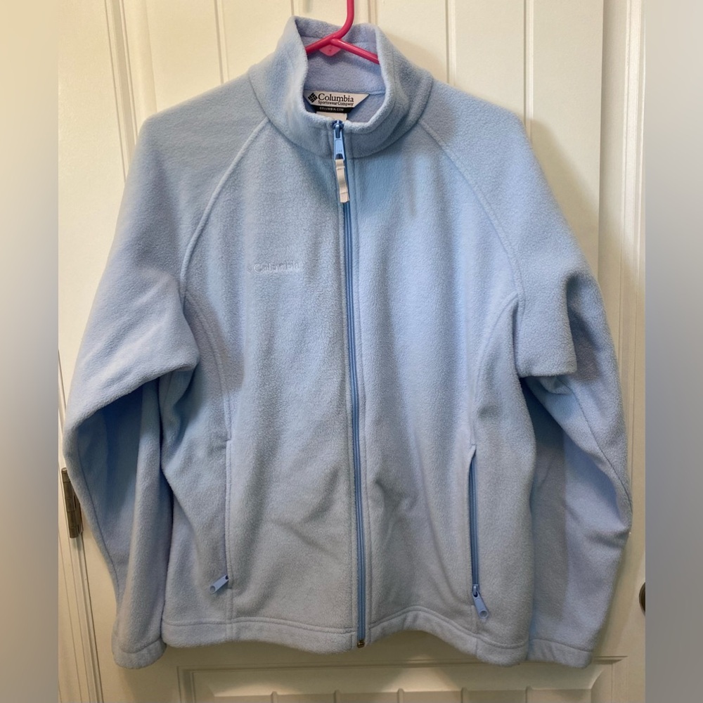 Columbia zip up fleece jacket. Woman’s Size Large. Light blue.